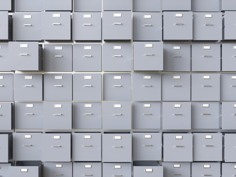 What to Keep in an Employee’s File and What Not to